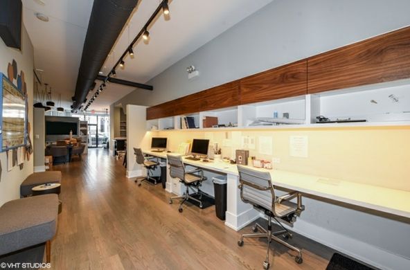 2125 N Damen Ave, Chicago, IL 60647